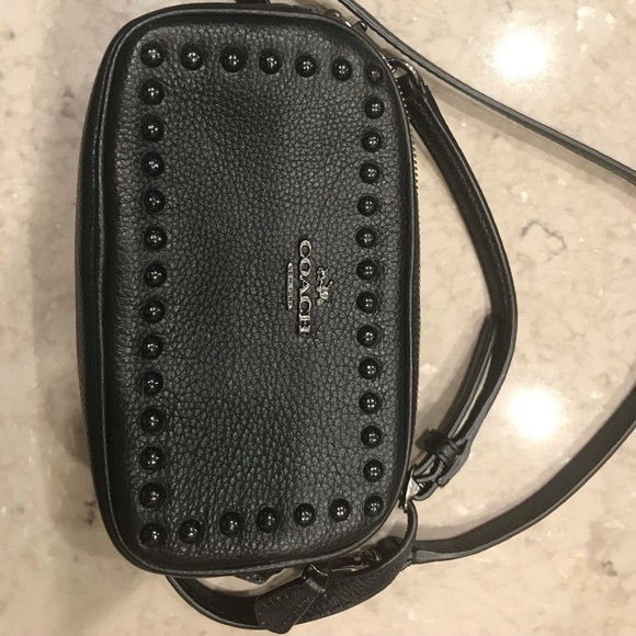 Coach Handbags - Coach crossbody/phone case